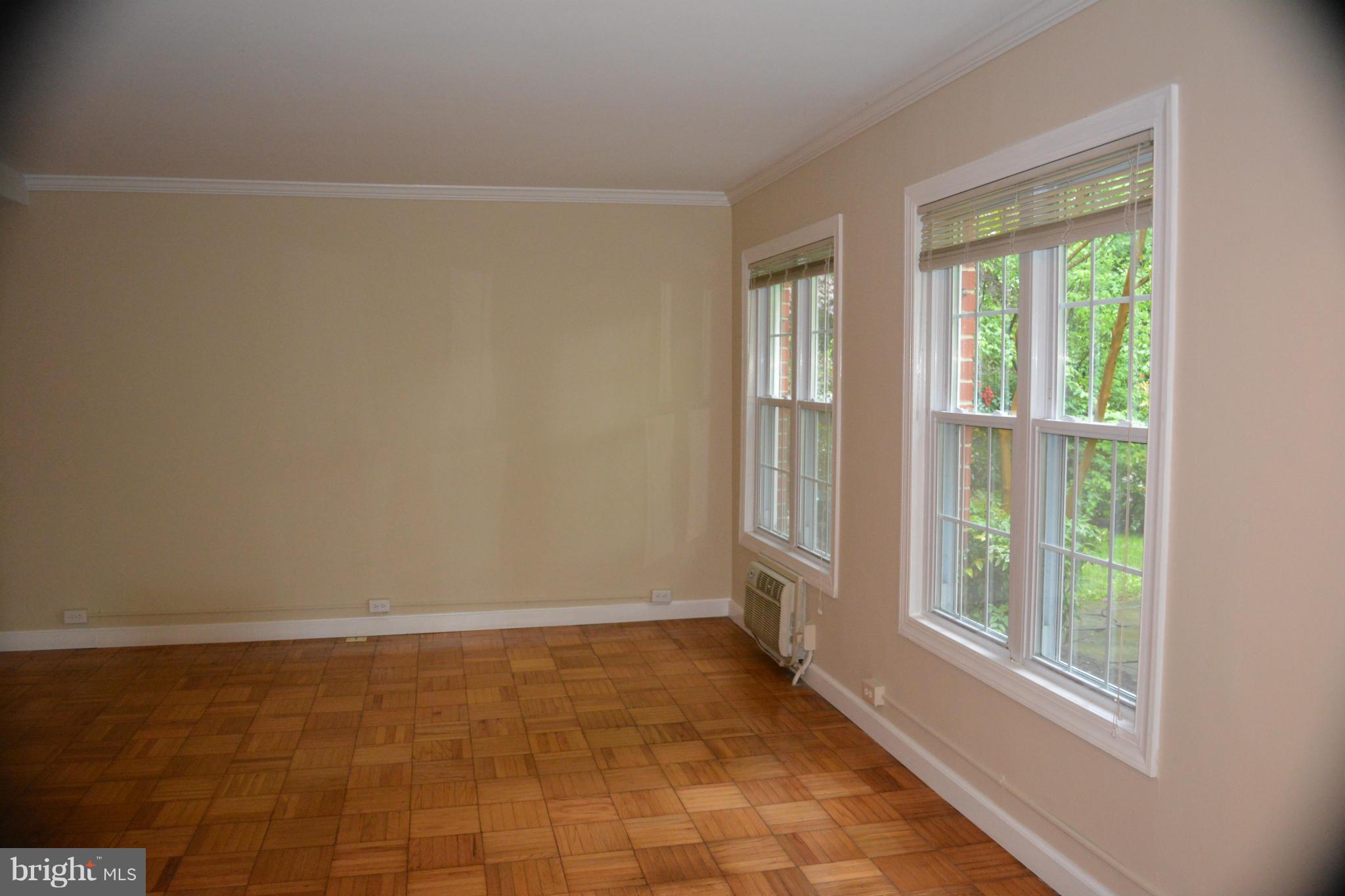 1739 Preston Road Alexandria, VA 22302 - Photo 14 of 30 Interior (General)