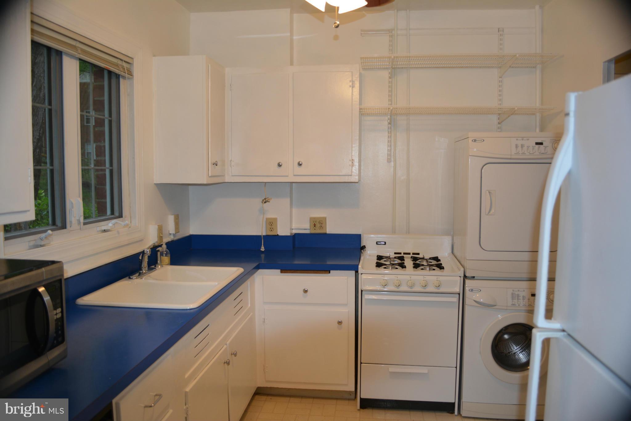 1739 Preston Road Alexandria, VA 22302 - Photo 18 of 30 Kitchen