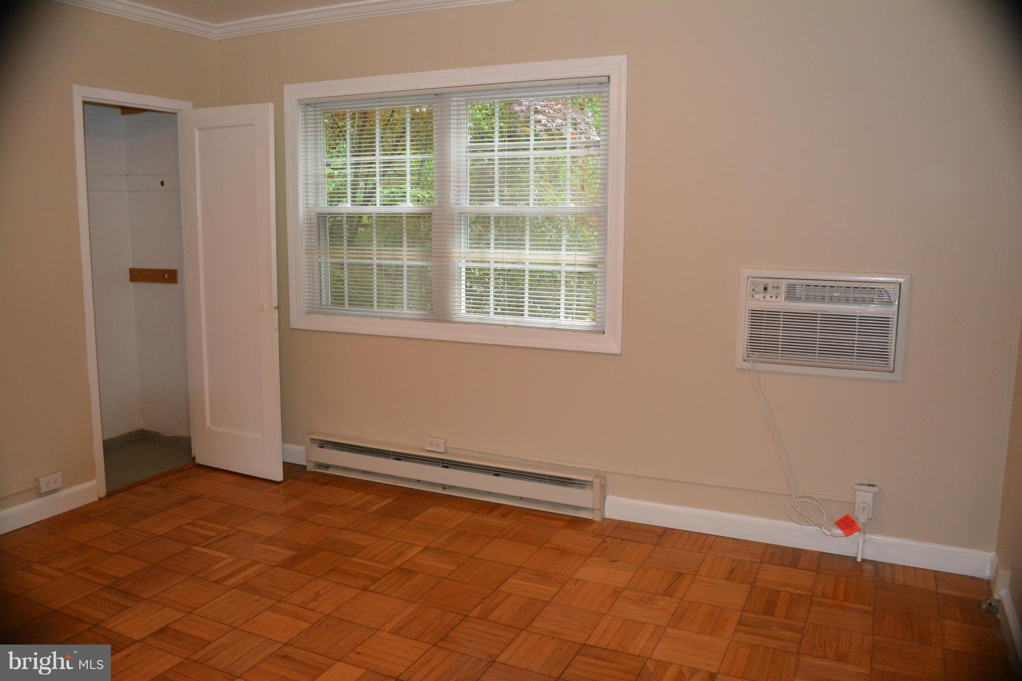 1739 Preston Road Alexandria, VA 22302 - Photo 26 of 30 Bedroom (Master)