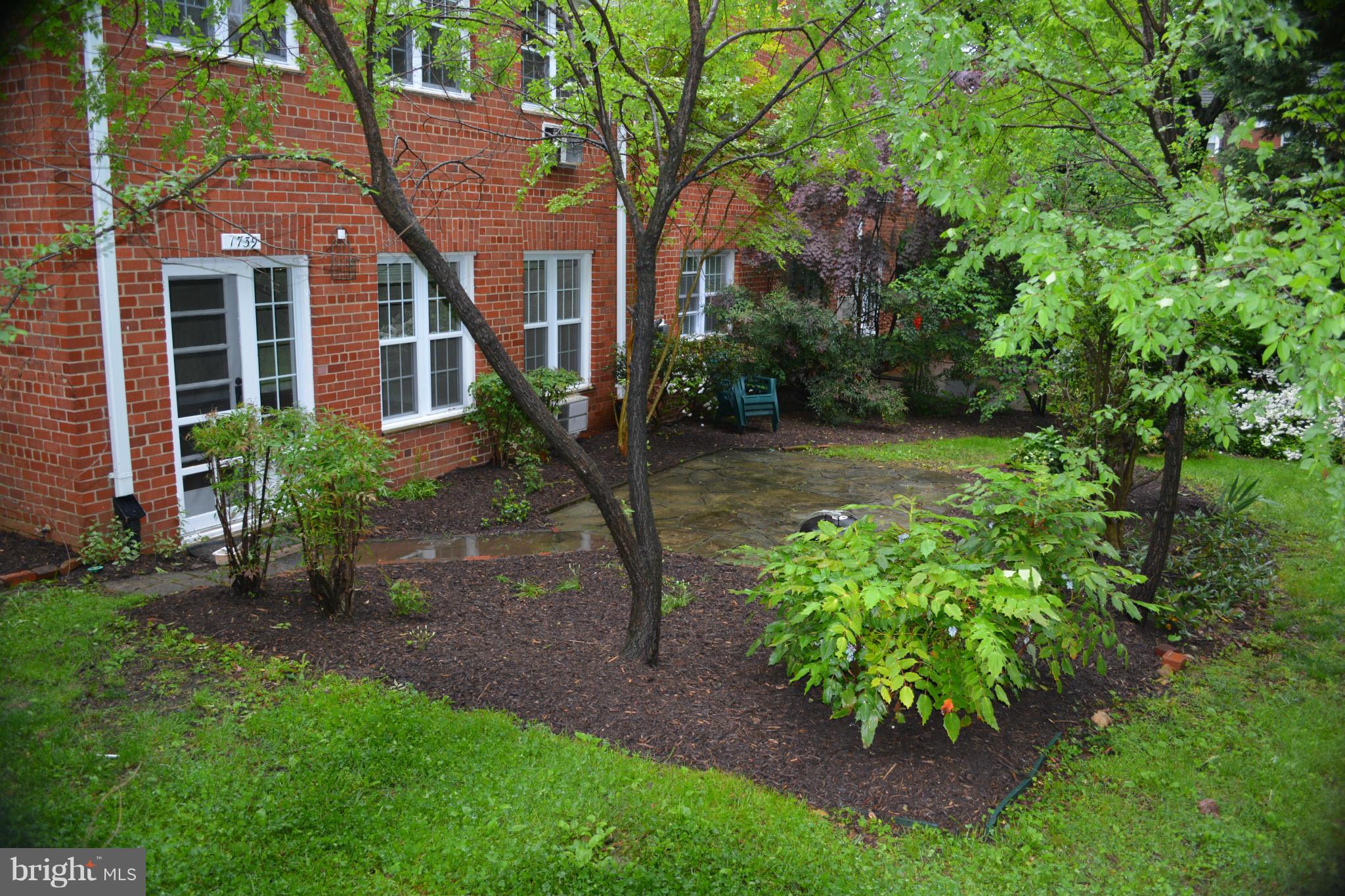 1739 Preston Road Alexandria, VA 22302 - Photo 10 of 30 Exterior (Rear)