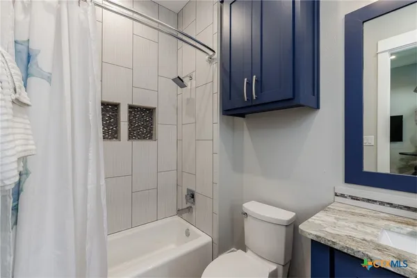 $1,250,000 | 27914 Bogen Road, New Braunfels, TX 78132