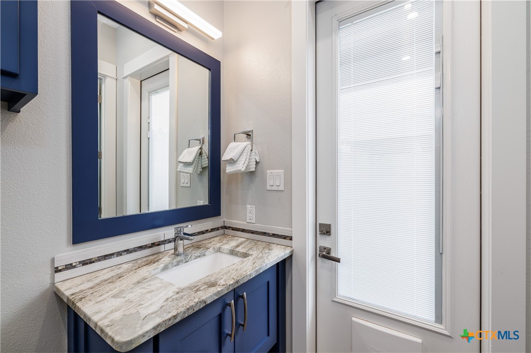 27914 Bogen Road New Braunfels, TX 78132 - Photo 19 of 45