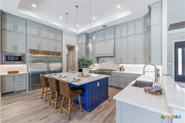 $1,250,000 | 27914 Bogen Road, New Braunfels, TX 78132