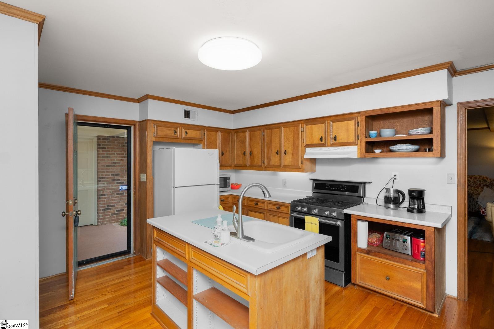 223 Covington Road Greenville, SC 29617 - Photo 14 of 39