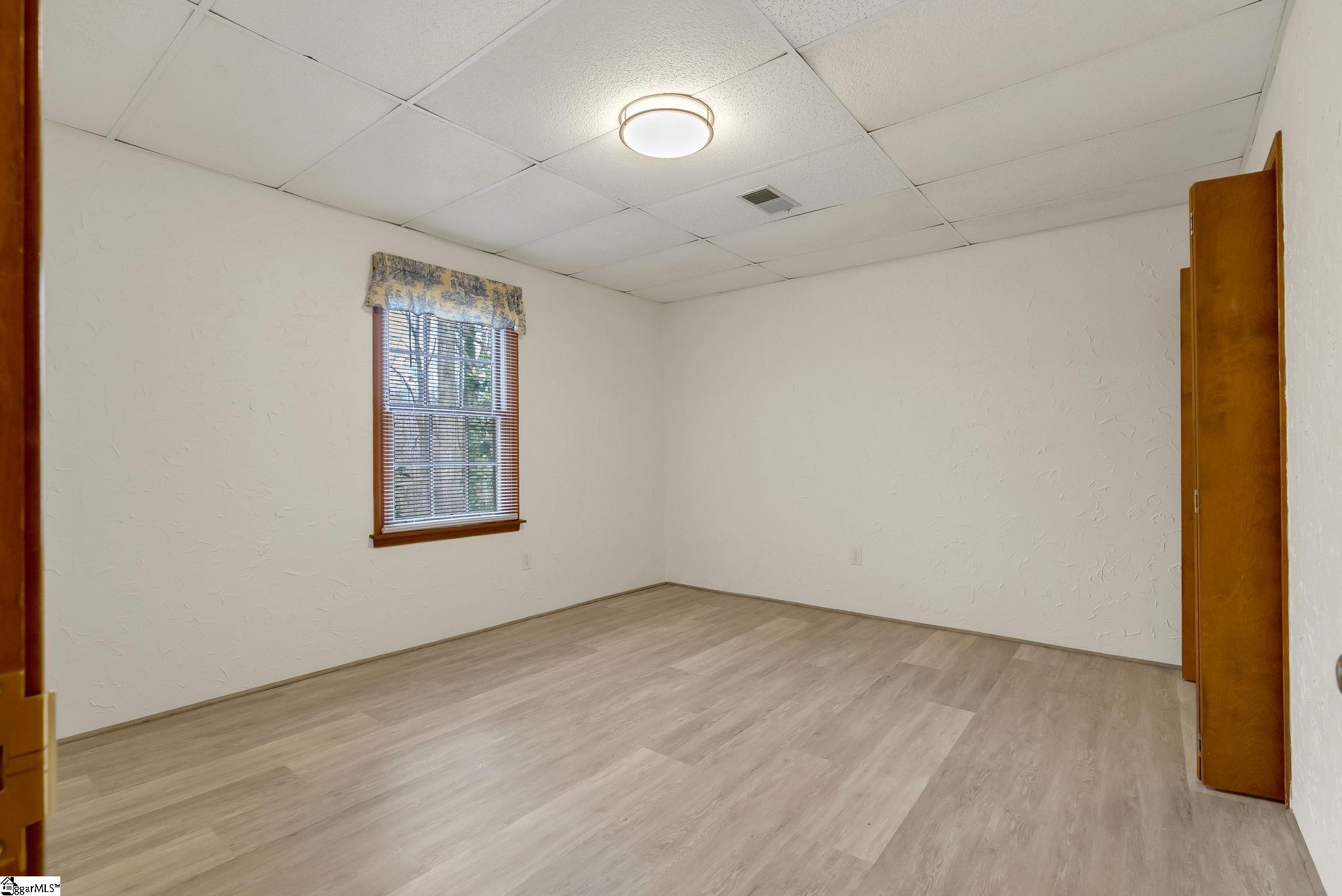 223 Covington Road Greenville, SC 29617 - Photo 29 of 39