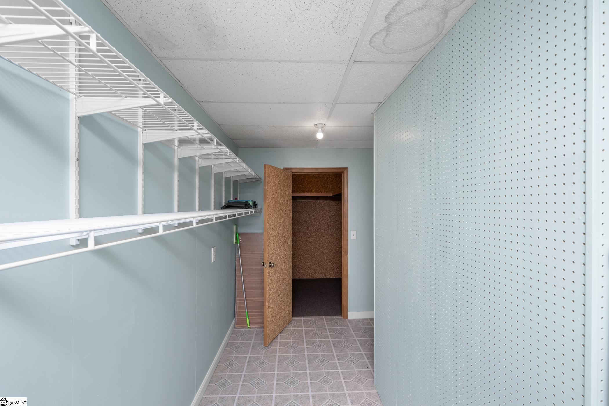 223 Covington Road Greenville, SC 29617 - Photo 37 of 39