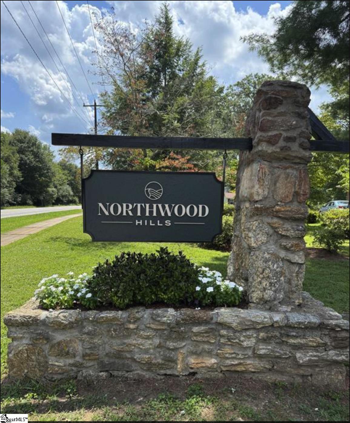 223 Covington Road Greenville, SC 29617 - Photo 6 of 39