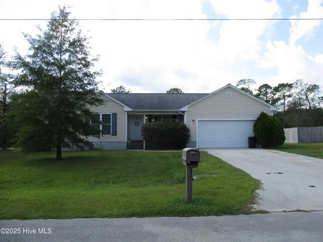 $1,500 | 114 Gregory Drive, Jacksonville, NC 28540