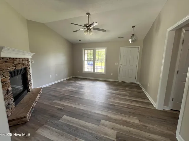 $1,500 | 114 Gregory Drive, Jacksonville, NC 28540