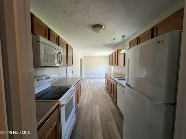 $1,500 | 114 Gregory Drive, Jacksonville, NC 28540