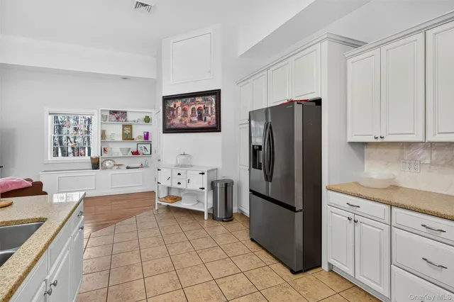 $979,000 | 412 Ruskey Lane, Hyde Park, NY 12538