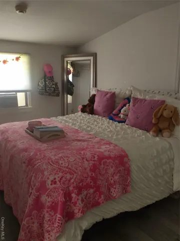 $979,000 | 412 Ruskey Lane, Hyde Park, NY 12538