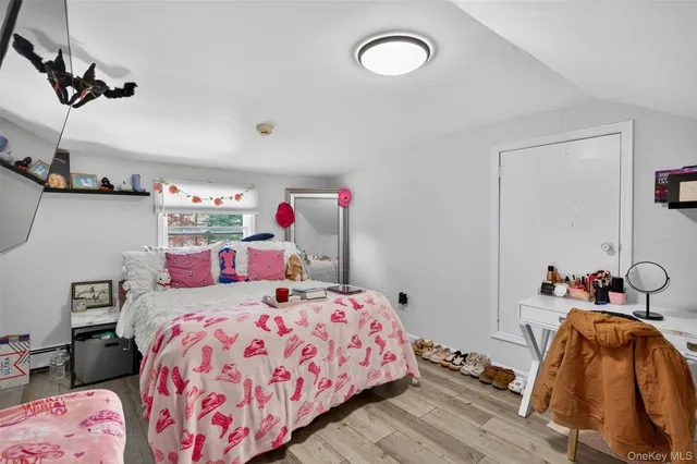 $979,000 | 412 Ruskey Lane, Hyde Park, NY 12538