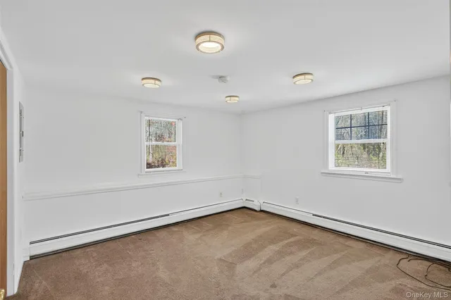 $979,000 | 412 Ruskey Lane, Hyde Park, NY 12538