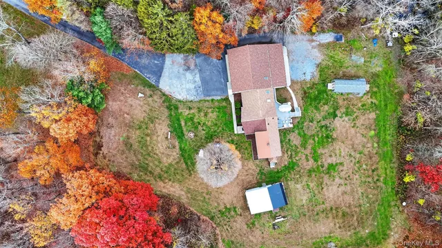 $979,000 | 412 Ruskey Lane, Hyde Park, NY 12538