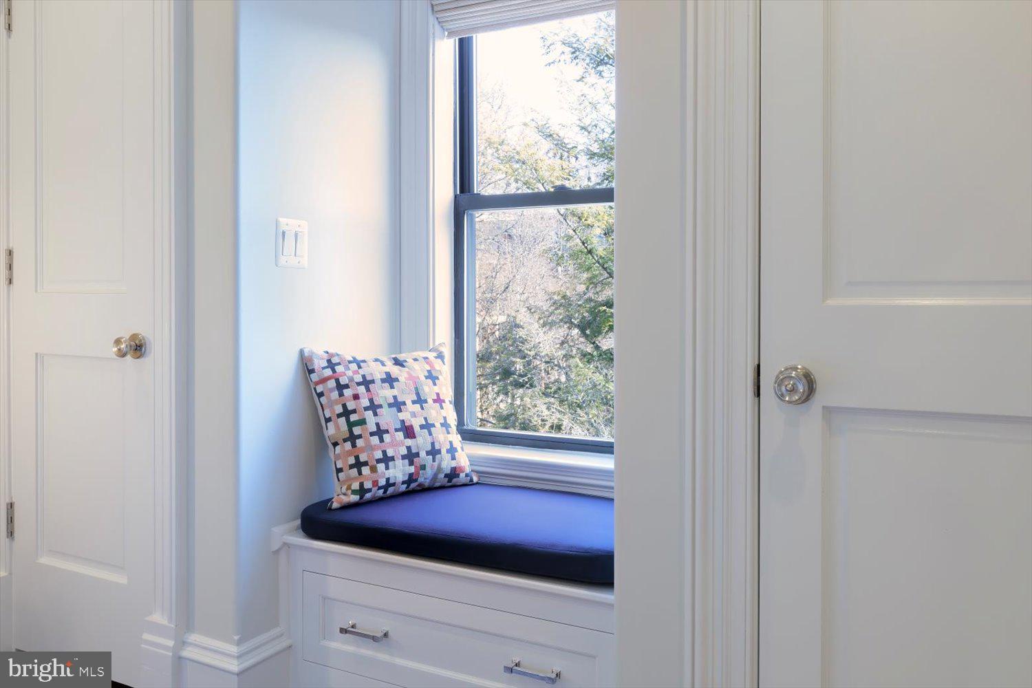 123 5th Street Northeast Washington, DC 20002 - Photo 50 of 77 Built-in bench