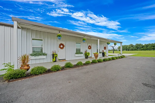 $8,900,000 | Undisclosed Address, Florence, TX 76527