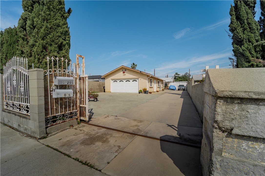 a view of a house with a garage