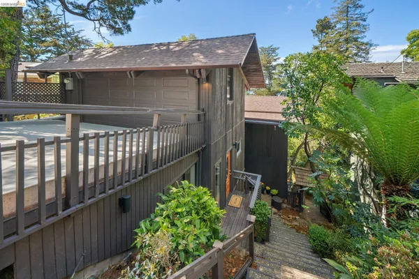 $1,295,000 | 2835 Morley Drive, Oakland, CA 94611