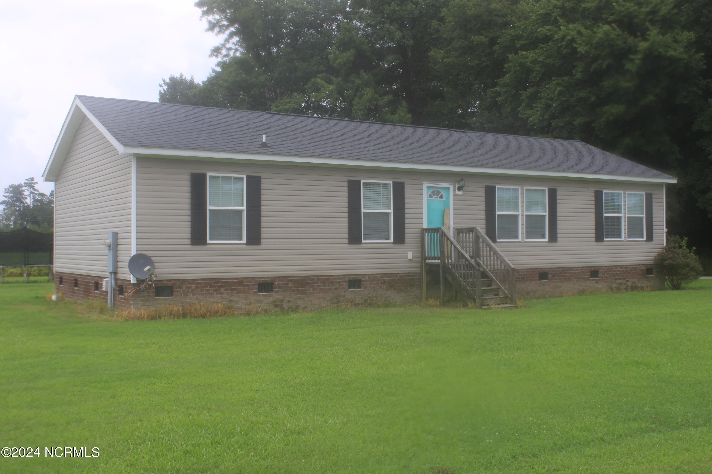 111 New Road Windsor, NC 27983 - Photo 2 of 47 IMG_2301