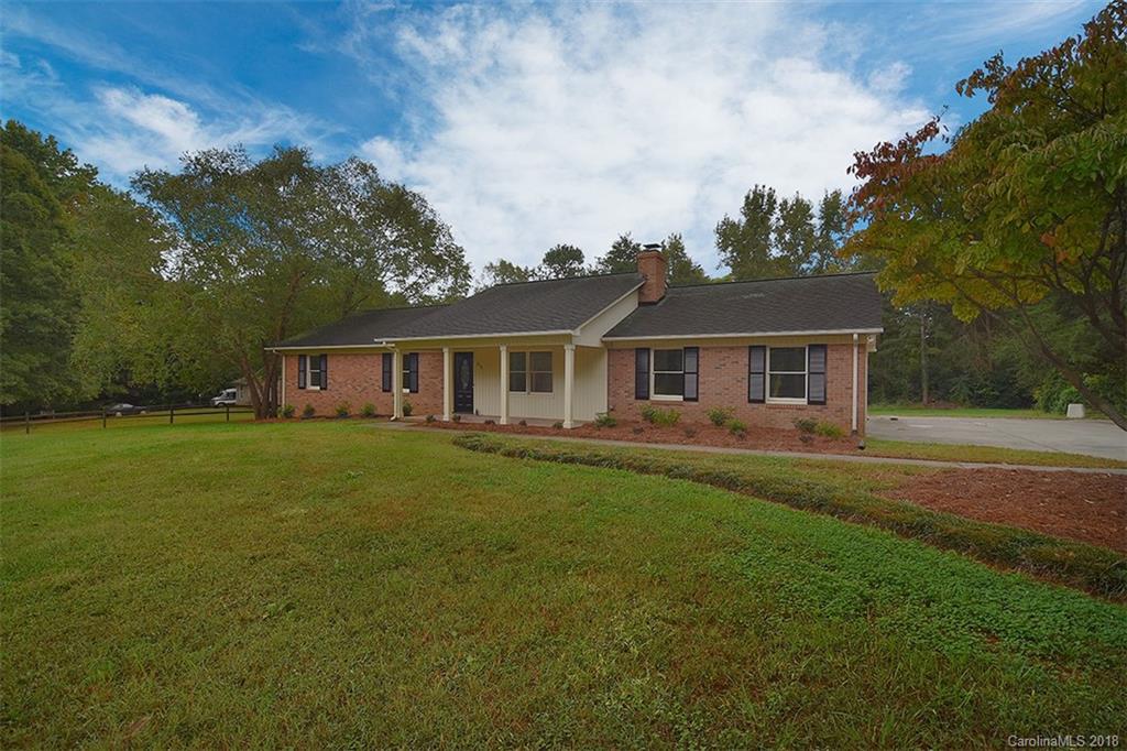 2590 Lake Shore Road South Denver, NC 28037 - Photo 2 of 28 Gallery Image 2