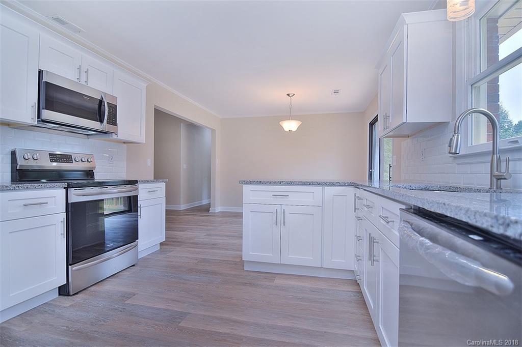 2590 Lake Shore Road South Denver, NC 28037 - Photo 9 of 28 Gallery Image 9