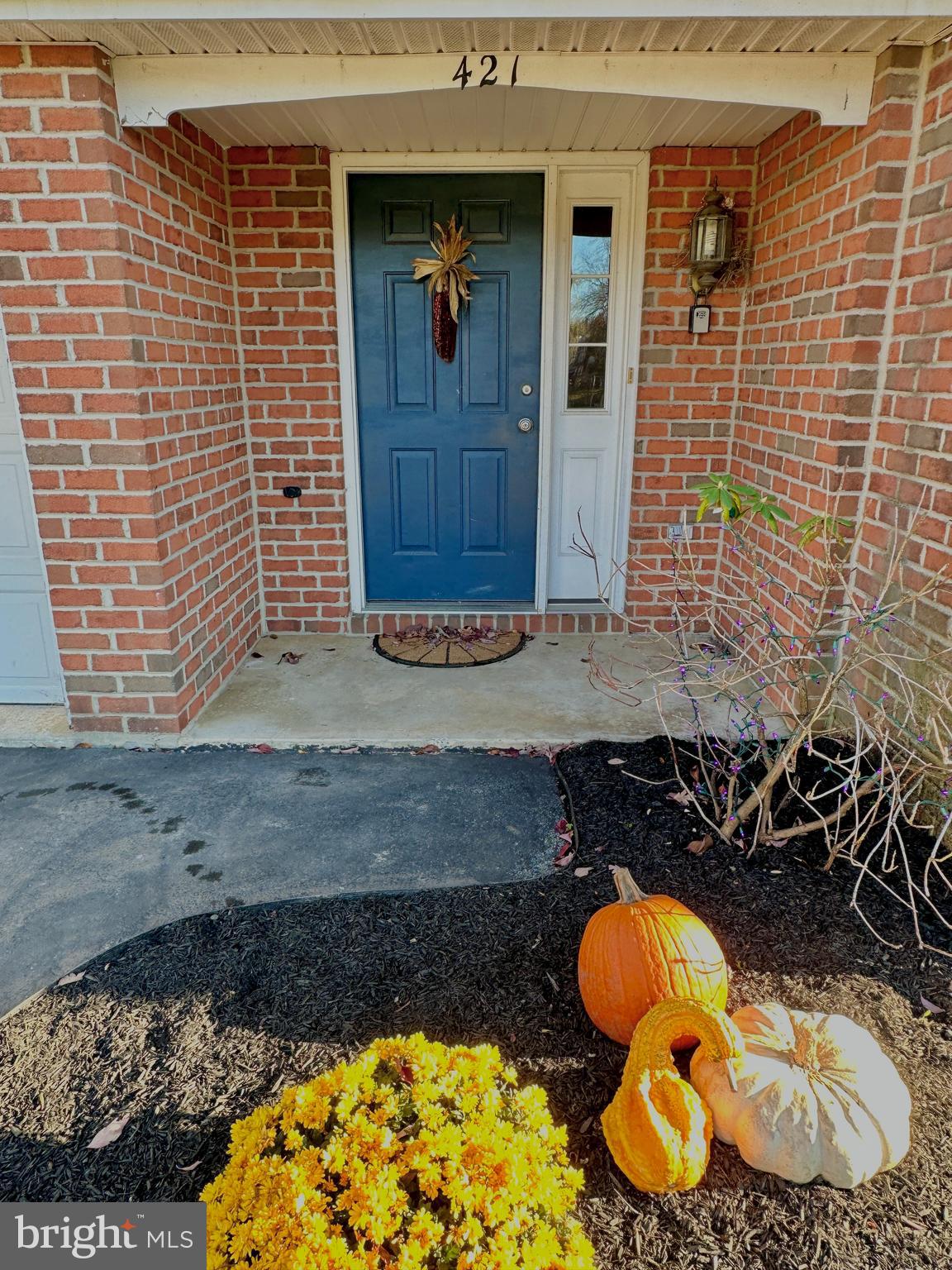 421 Crosswinds Drive Lititz, PA 17543 - Photo 3 of 29