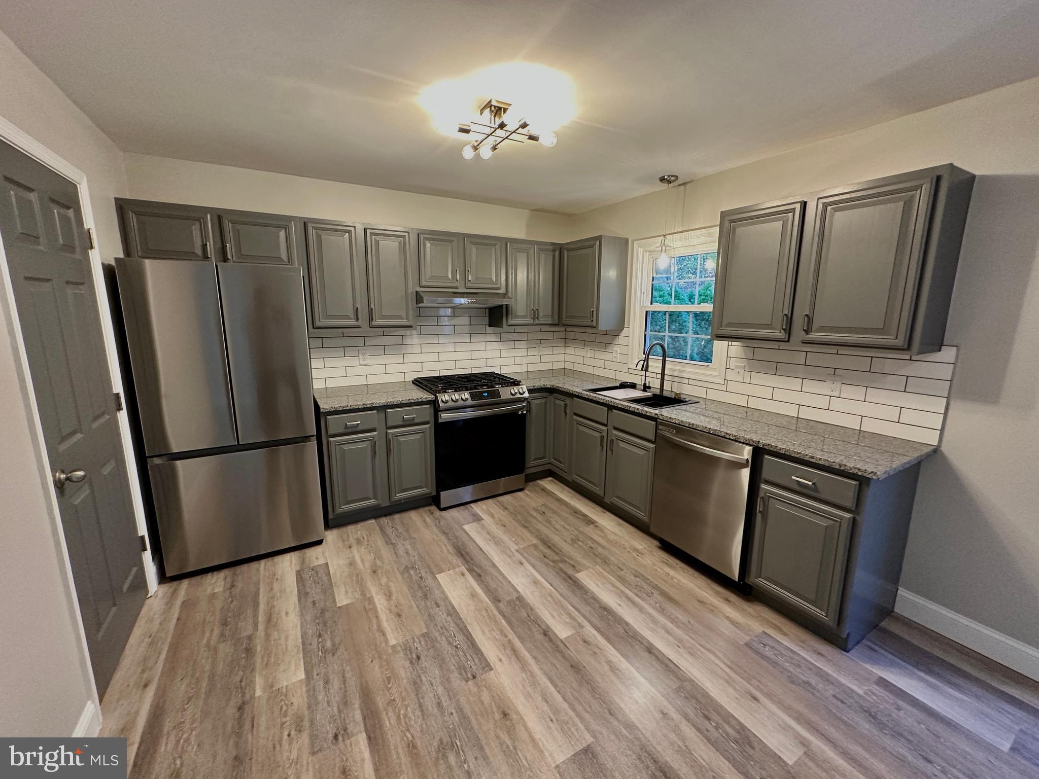 421 Crosswinds Drive Lititz, PA 17543 - Photo 5 of 29