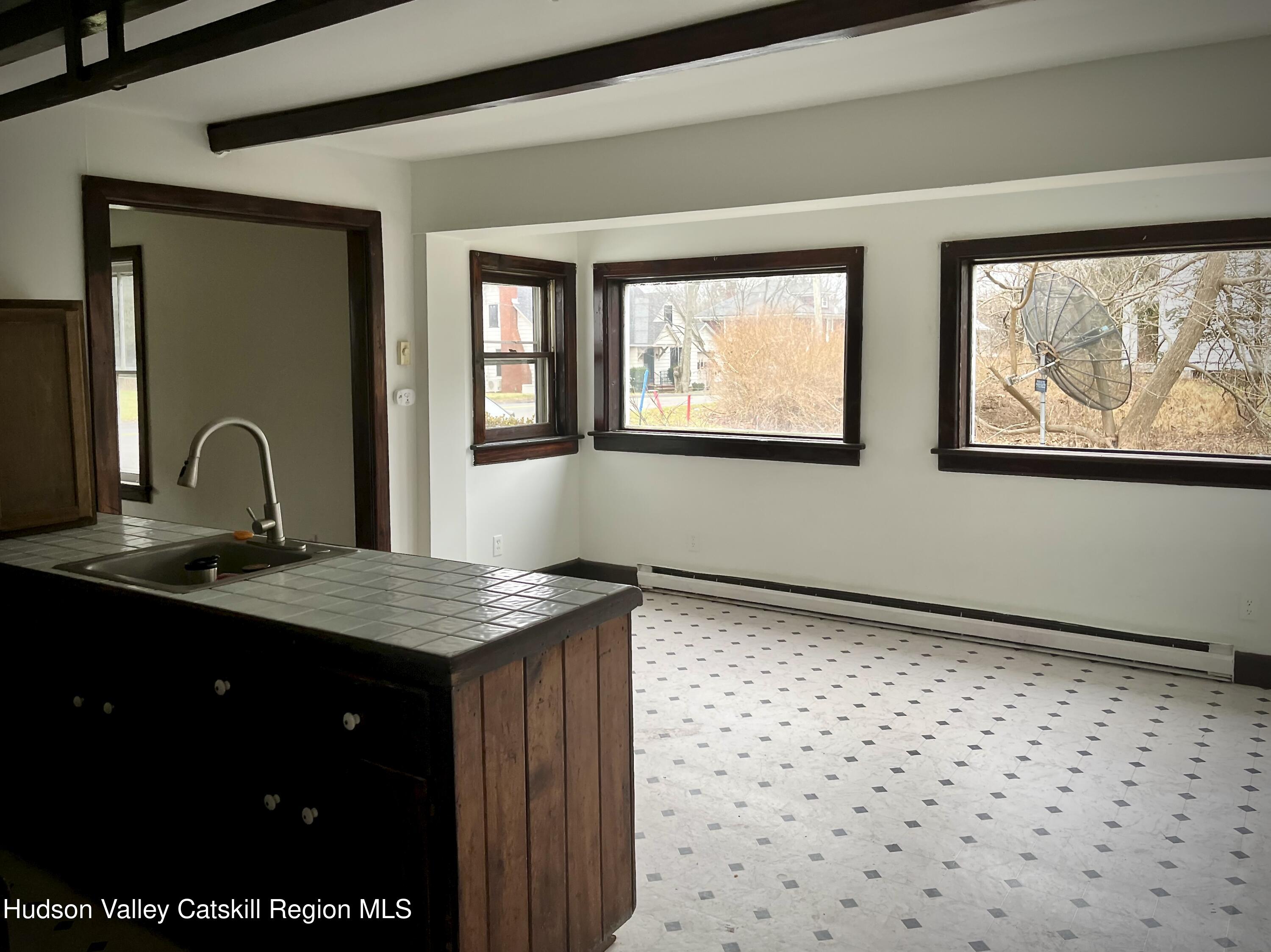 189 Maple Avenue, Unit 1 Germantown, NY 12526 - Photo 5 of 11 IMG_1055