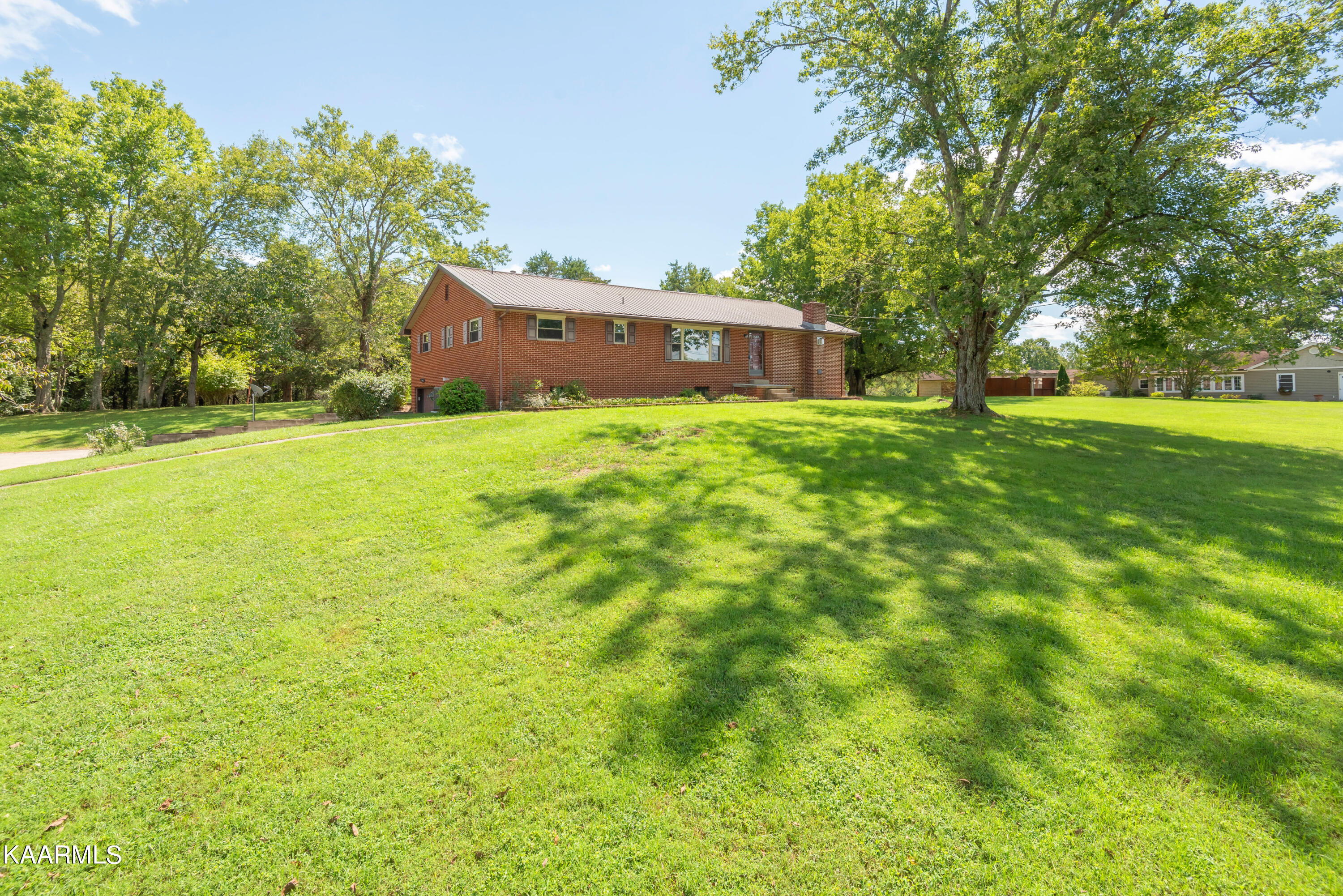 307 Green Acres Road Kingston, TN 37763 - Photo 1 of 27 307 Green Acres Rd-39