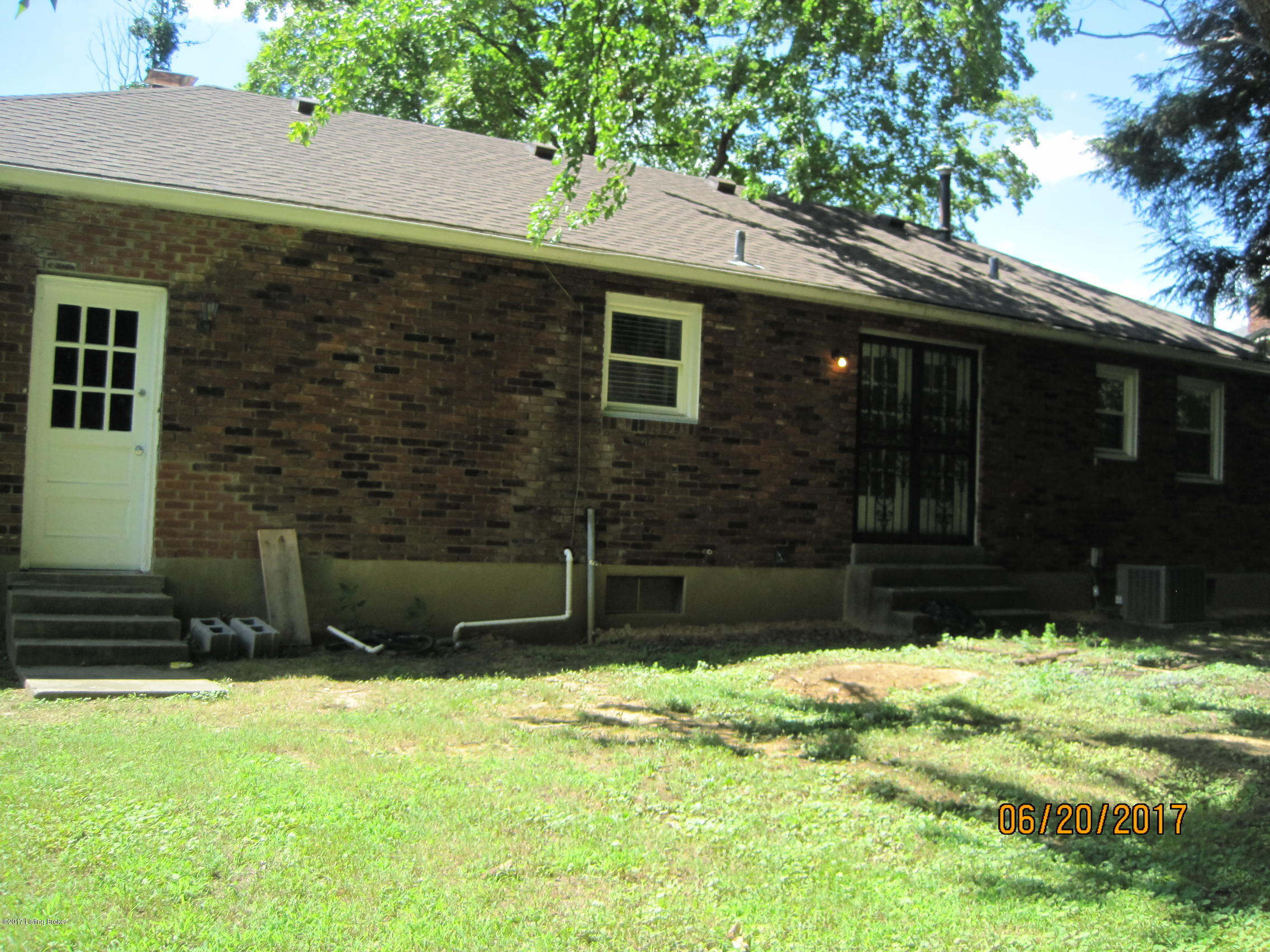 7325 Paiute Road Louisville, KY 40214 - Photo 19 of 20 IMG_2538