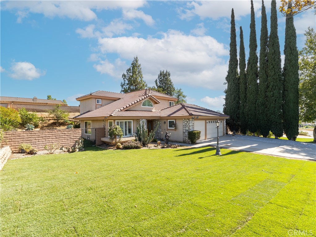 1302 Via Vista Riverside, CA 92506 - Photo 25 of 29 New sod