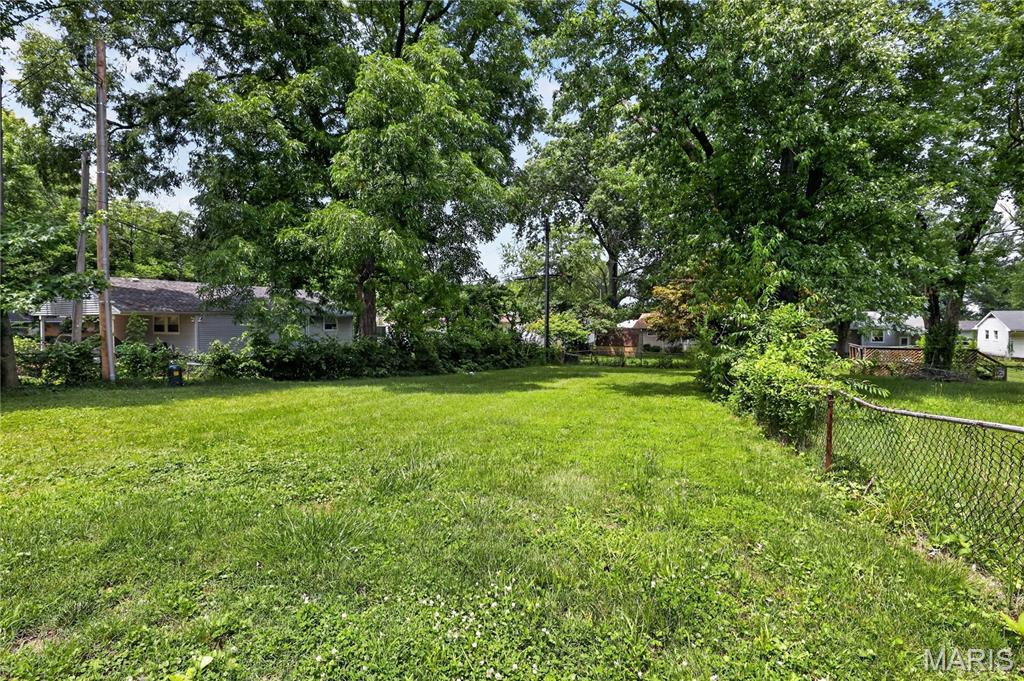 10829 Glen Garry Road St. Louis, MO 63137 - Photo 21 of 23