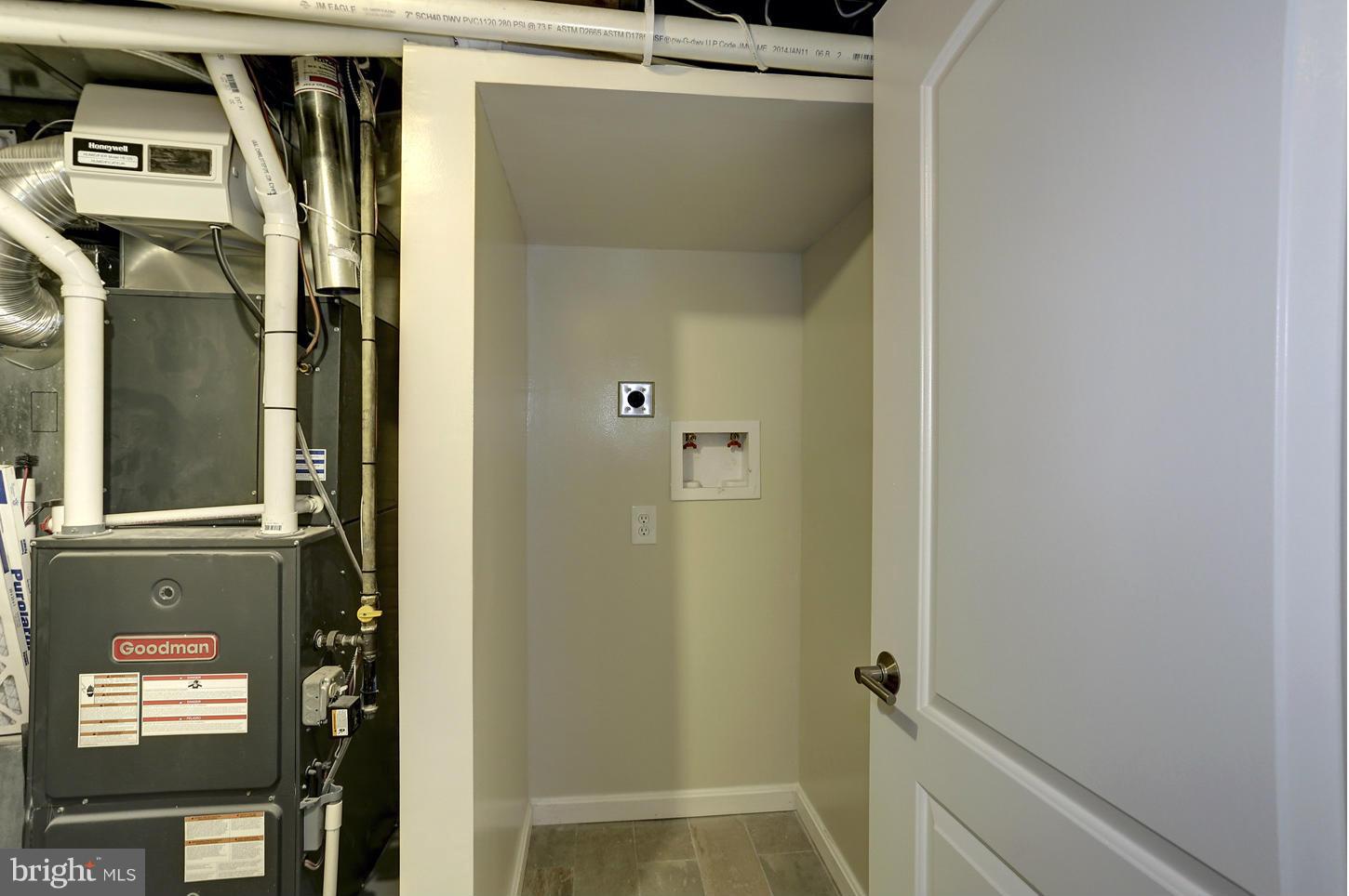 303 Adams Street Northeast Washington, DC 20002 - Photo 22 of 26 Interior (General)