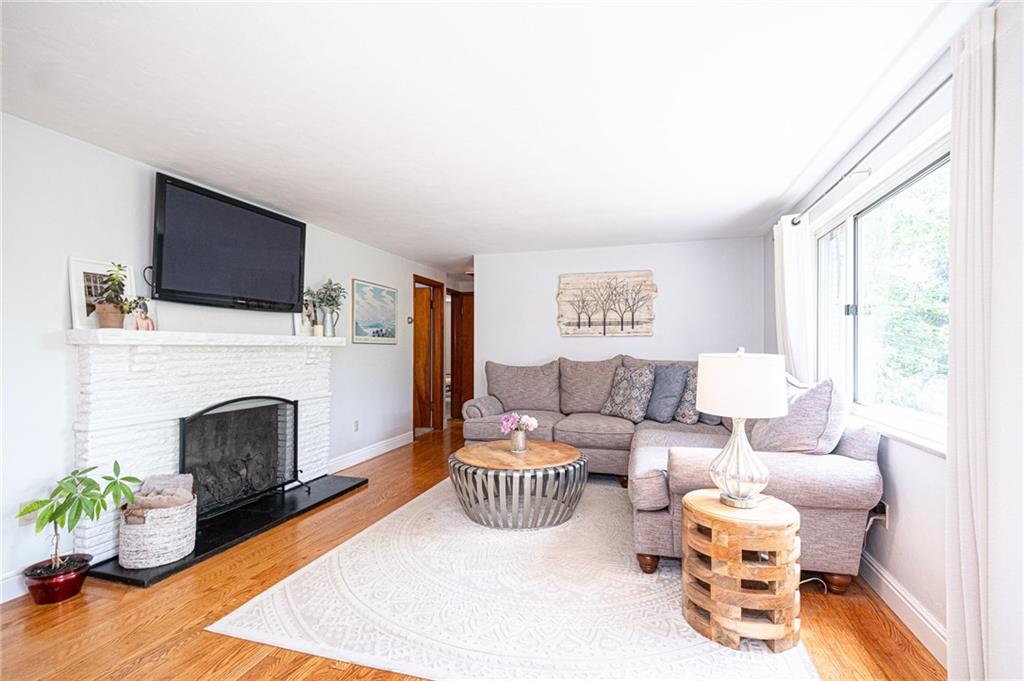 363 Jacks Run Road Pittsburgh, PA 15202 - Photo 8 of 25 Gallery Image 8