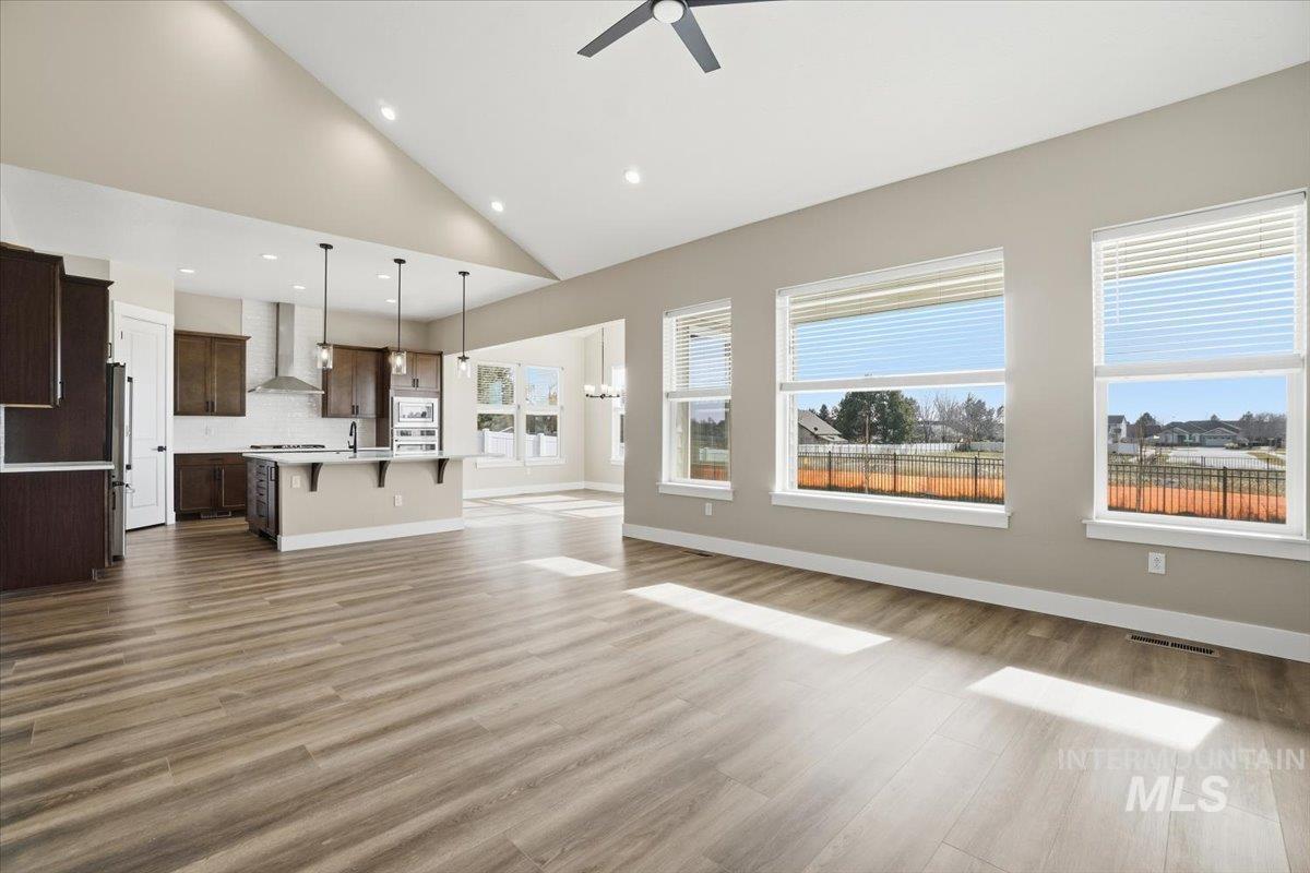 834 North Falling Water Way Eagle, ID 83616 - Photo 14 of 47