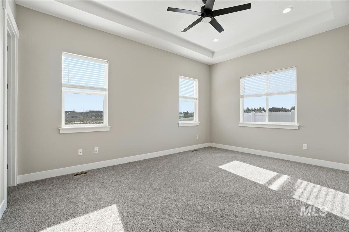 834 North Falling Water Way Eagle, ID 83616 - Photo 15 of 47