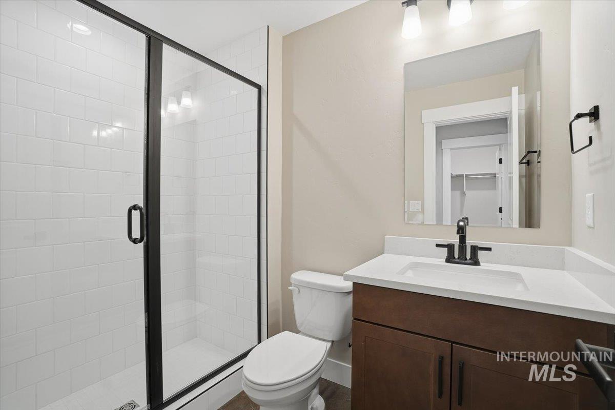 834 North Falling Water Way Eagle, ID 83616 - Photo 37 of 47