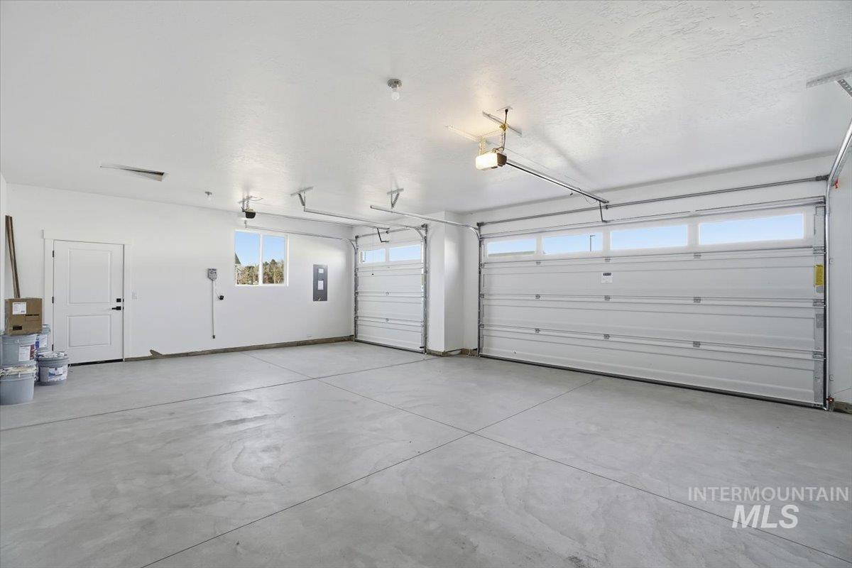 834 North Falling Water Way Eagle, ID 83616 - Photo 38 of 47