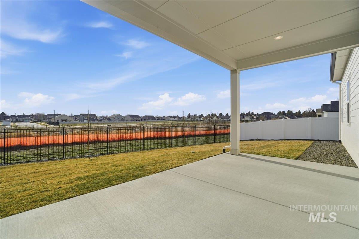 834 North Falling Water Way Eagle, ID 83616 - Photo 39 of 47