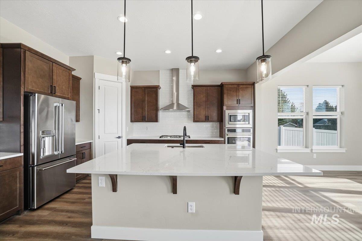 834 North Falling Water Way Eagle, ID 83616 - Photo 7 of 47