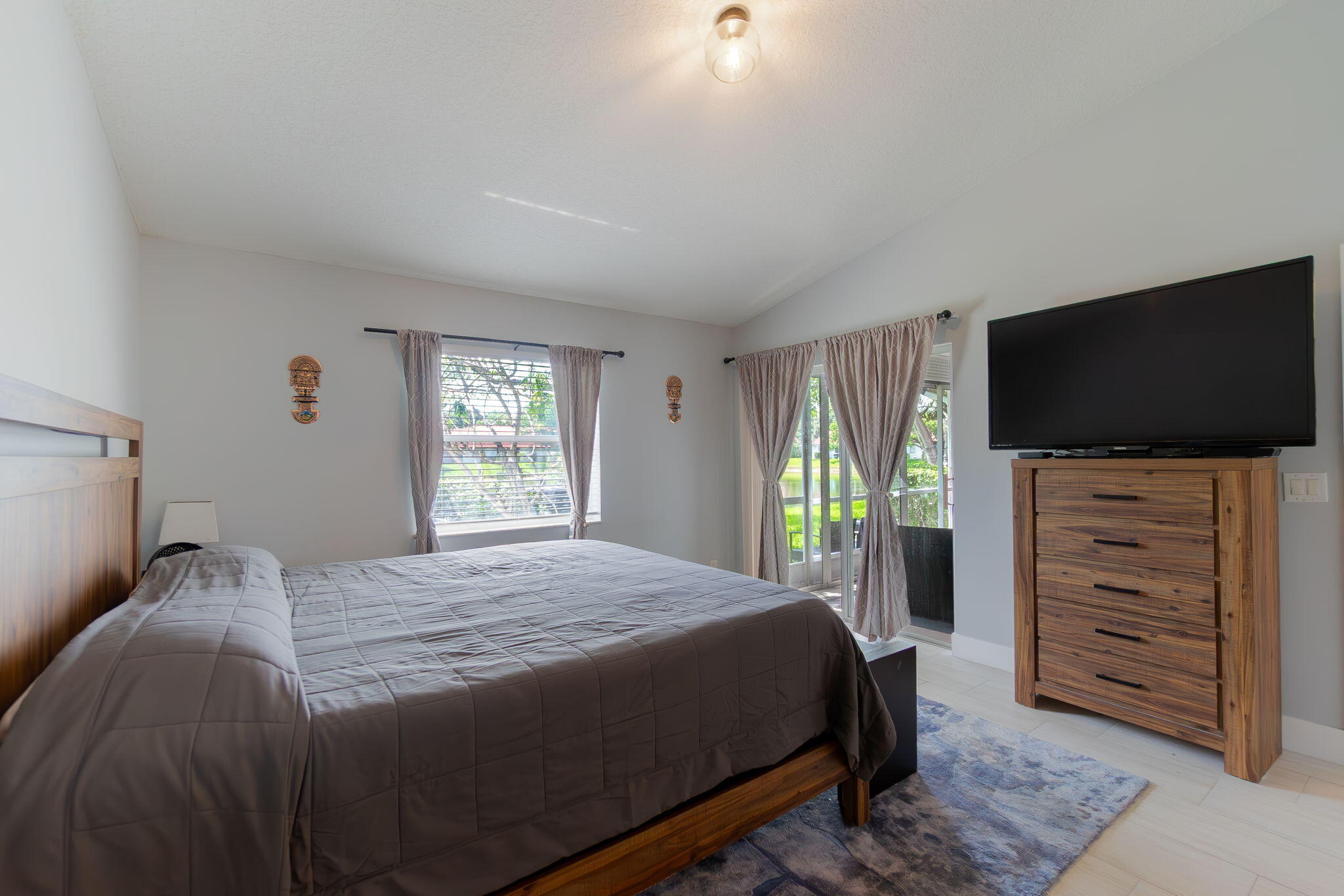 18404 Vía Di Regina Boca Raton, FL 33496 - Photo 18 of 47 18-web-or-mls-DSC05180