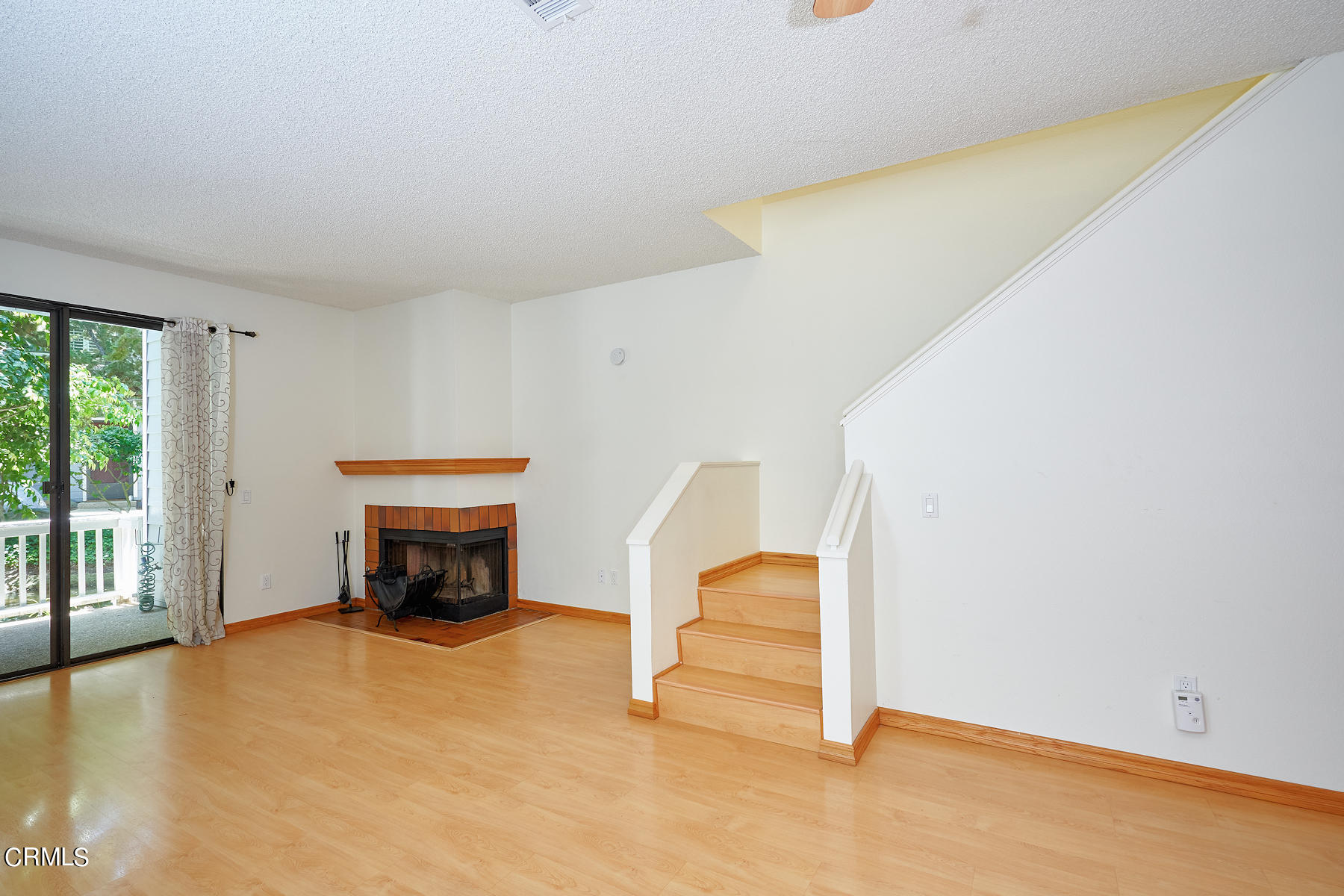 763 Arneill Road Camarillo, CA 93010 - Photo 4 of 35 763 Arniel Rd Camarillo