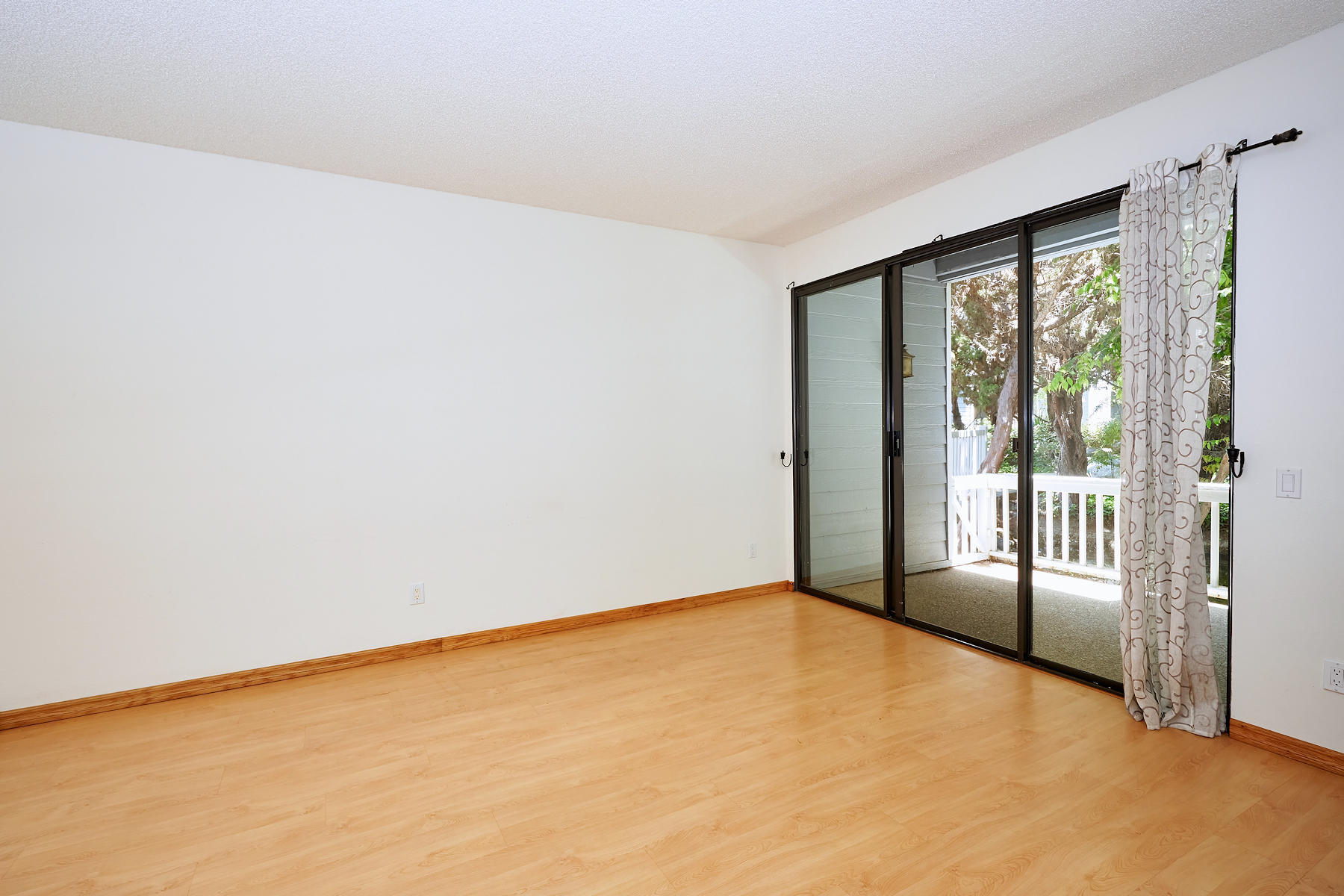763 Arneill Road Camarillo, CA 93010 - Photo 5 of 35 763 Arniel Rd Camarillo