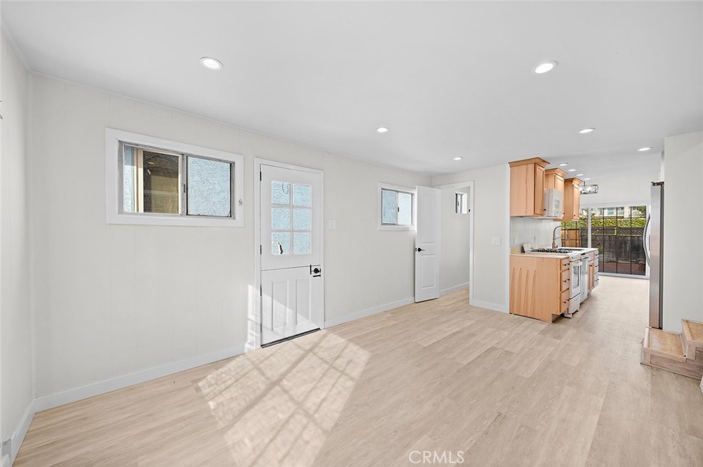 50 B Surfside Avenue, Unit B Surfside, CA 92649 - Photo 19 of 34