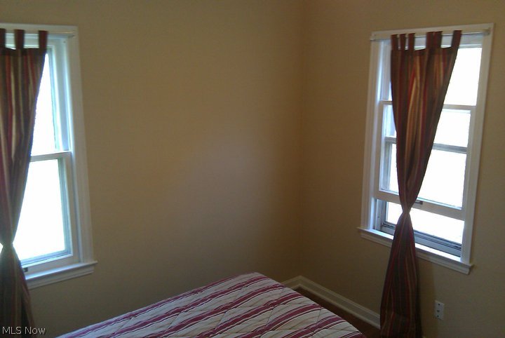 4883 Farnhurst Road Cleveland, OH 44124 - Photo 16 of 24