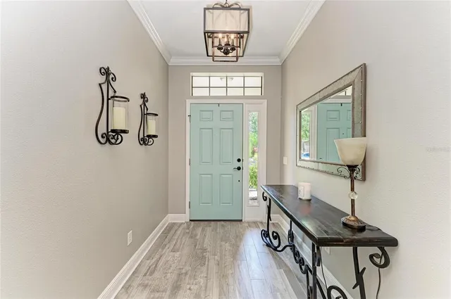 a view of entryway with a window