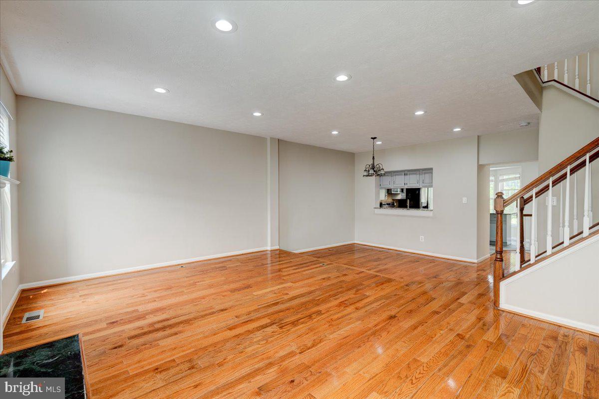 14043 Winding Ridge Lane Centreville, VA 20121 - Photo 14 of 37