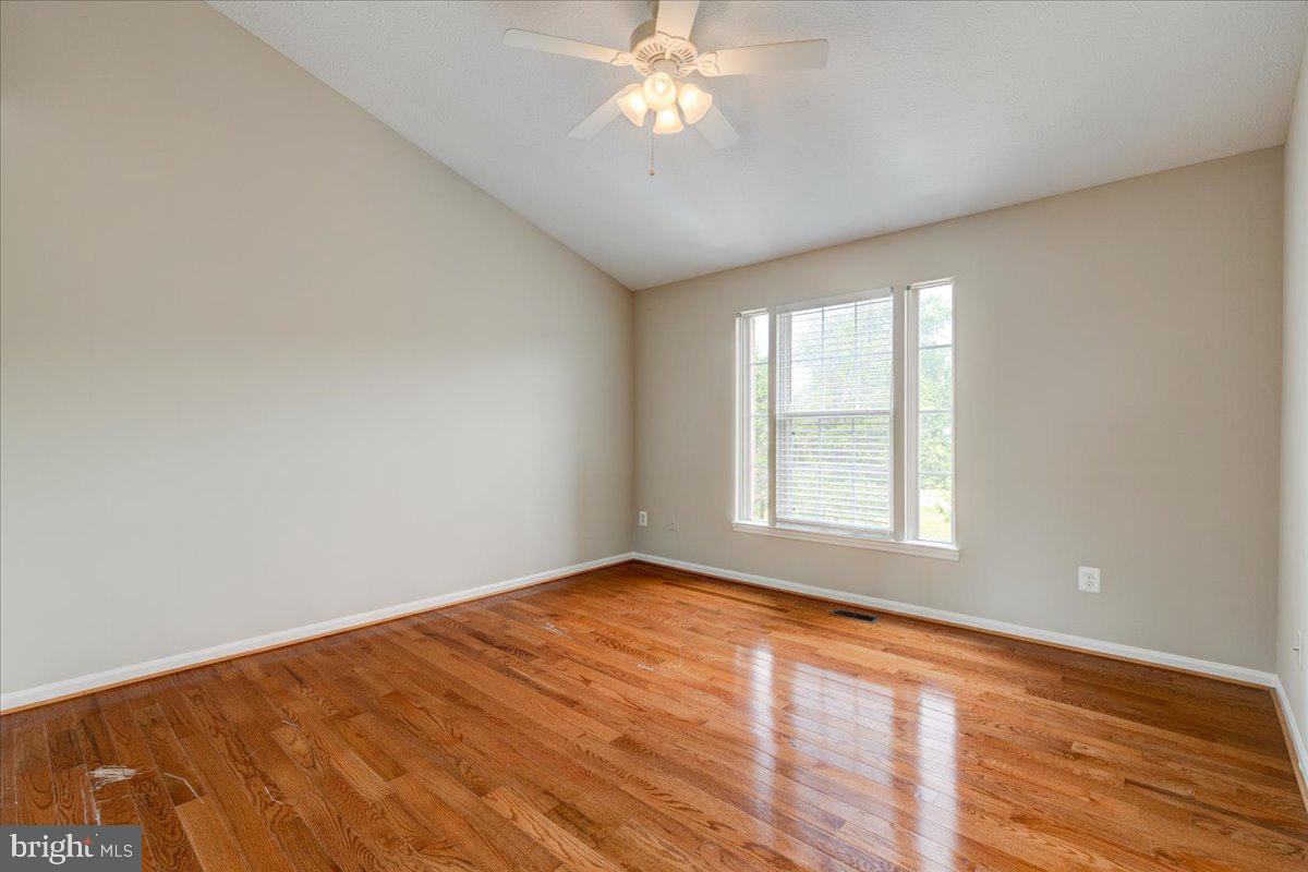 14043 Winding Ridge Lane Centreville, VA 20121 - Photo 23 of 37