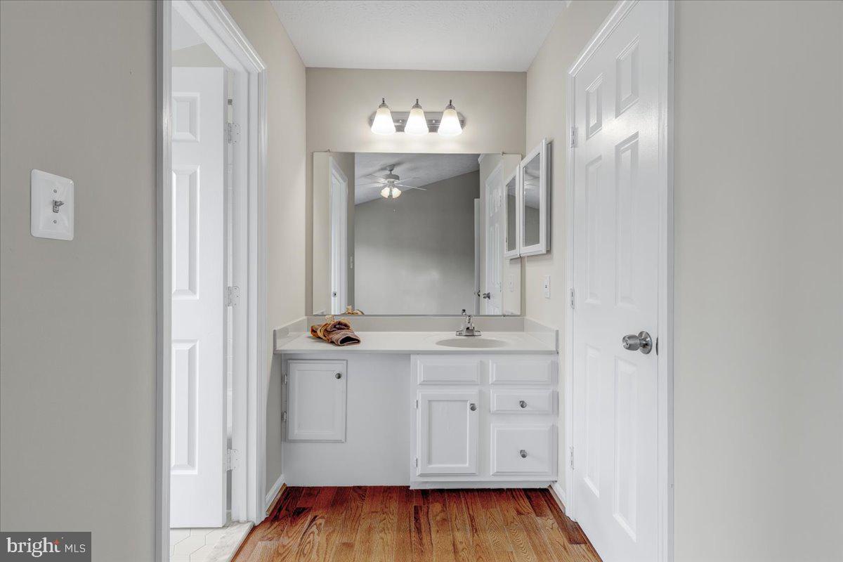 14043 Winding Ridge Lane Centreville, VA 20121 - Photo 25 of 37